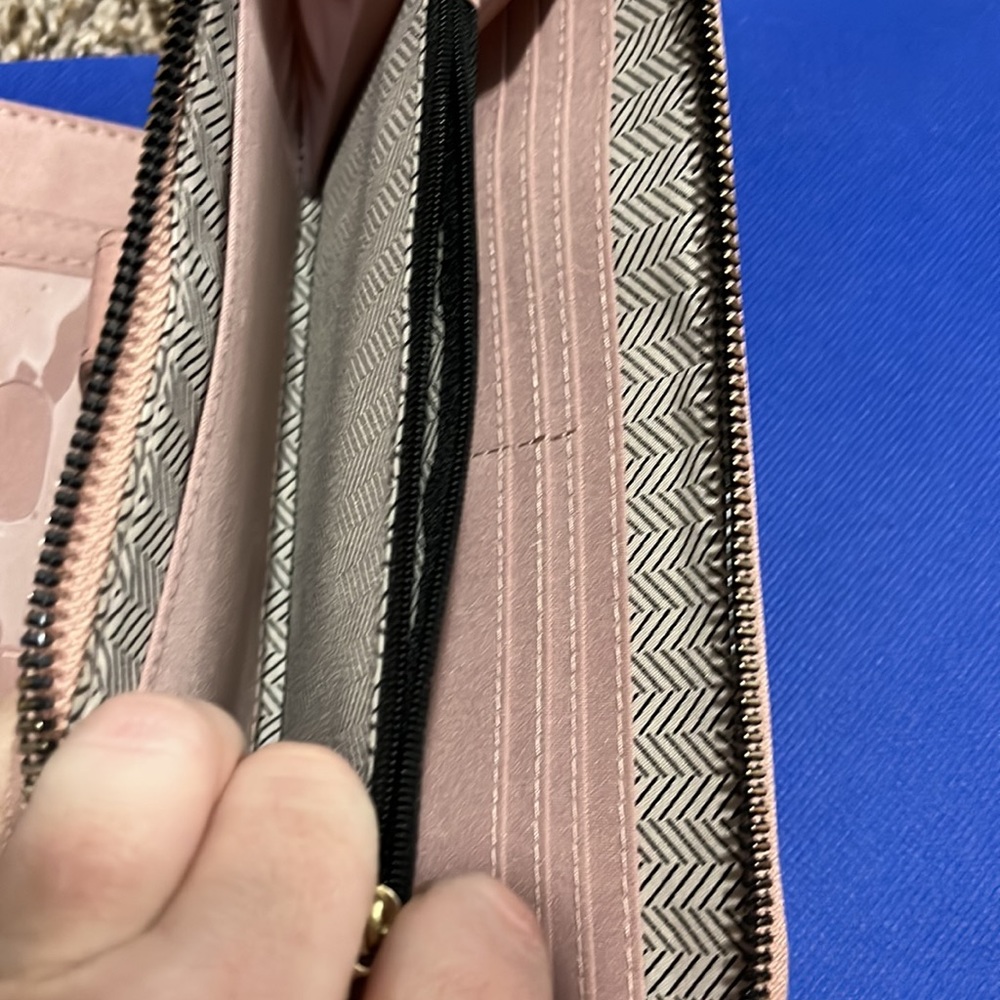 Wallet With Multiple Pockets - image 8